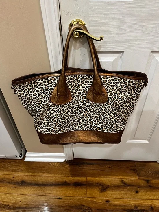 EUC Authentic Vintage Dolce & Gabbana Patricia Coated Canvas Cheetah Weekender - Picture 5 of 7